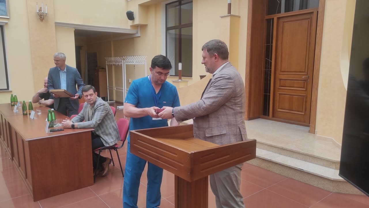 Віцеспікер Верховної Ради відвідав Волинську обласну лікарню та нагородив медиків 3 505231012 24062465910057361 4113456918484524994 n